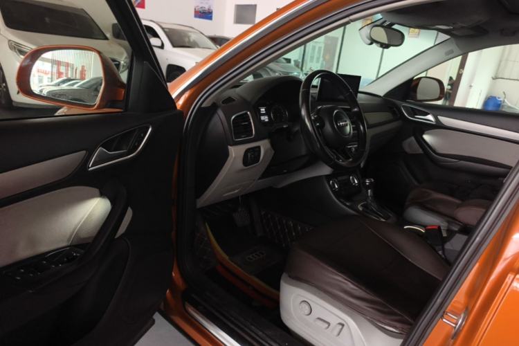 Used Audi Q3 2015 30 TFSI Ambition Edition Driver Seat