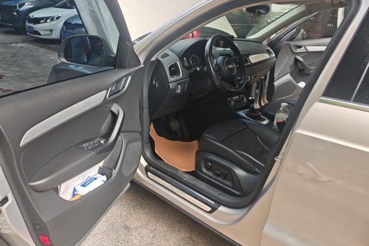 Used Audi Q3 2015 30 TFSI Comfort Model Driver Seat