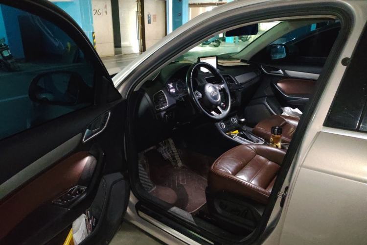 Used Audi Q3 2015 30 TFSI Ambition Edition Driver Seat