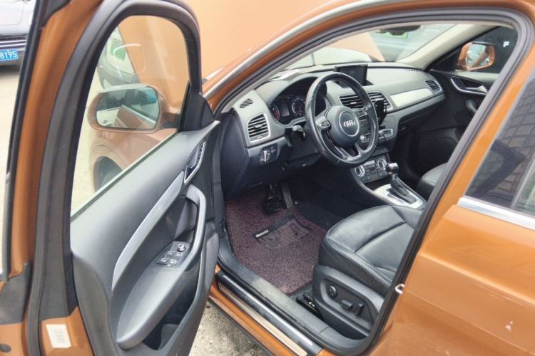 Used Audi Q3 2015 35 TFSI quattro Technology Edition Driver Seat