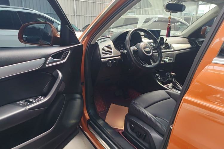 Used Audi Q3 2015 30 TFSI Comfort Model Driver Seat