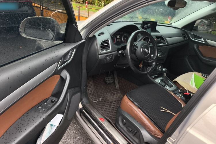 Used Audi Q3 2015 35 TFSI Ambition Edition Driver Seat