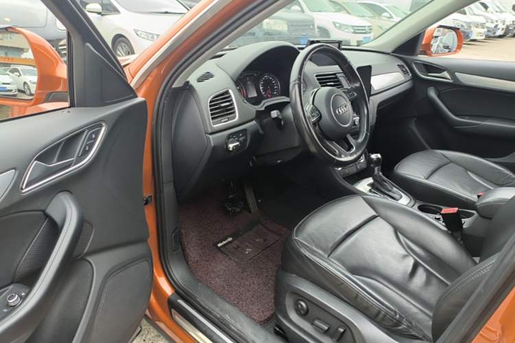 Used Audi Q3 2015 35 TFSI quattro Technology Edition Driver Seat