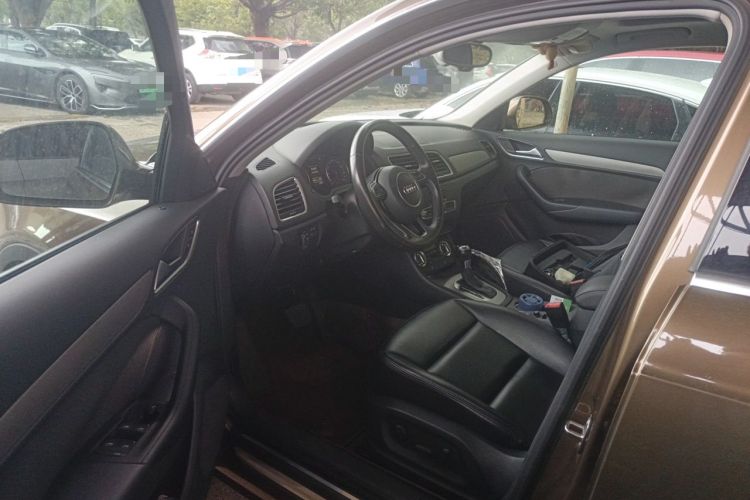 Used Audi Q3 2015 35 TFSI Ambition Edition Driver Seat