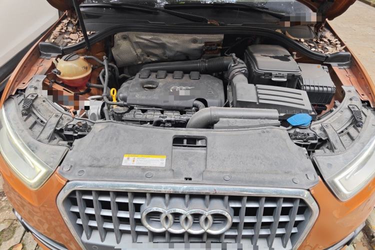 Used Audi Q3 2015 35 TFSI Comfort Model Engine Bay