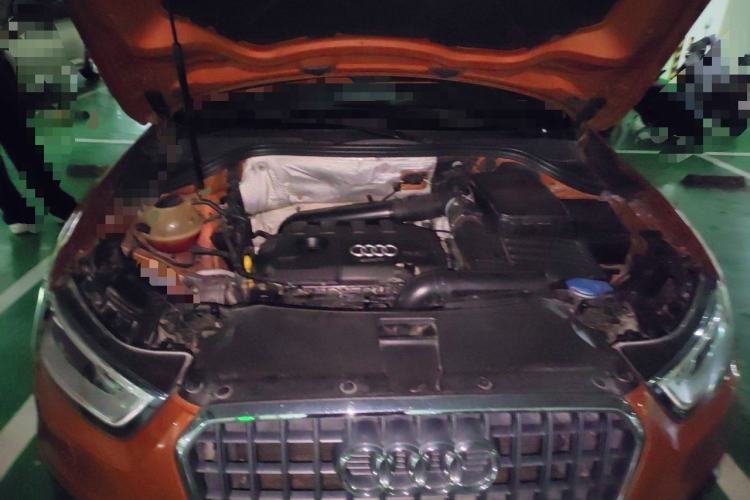 Used Audi Q3 2015 35 TFSI Comfort Model Engine Bay