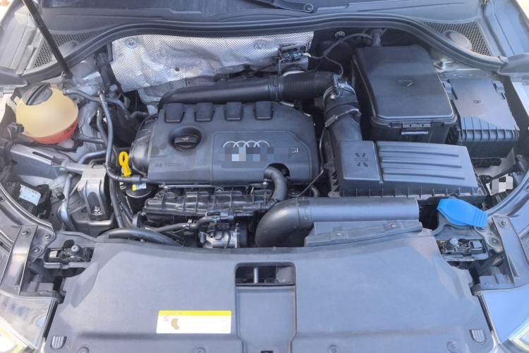 Used Audi Q3 2015 35 TFSI quattro Luxury Edition Engine Bay