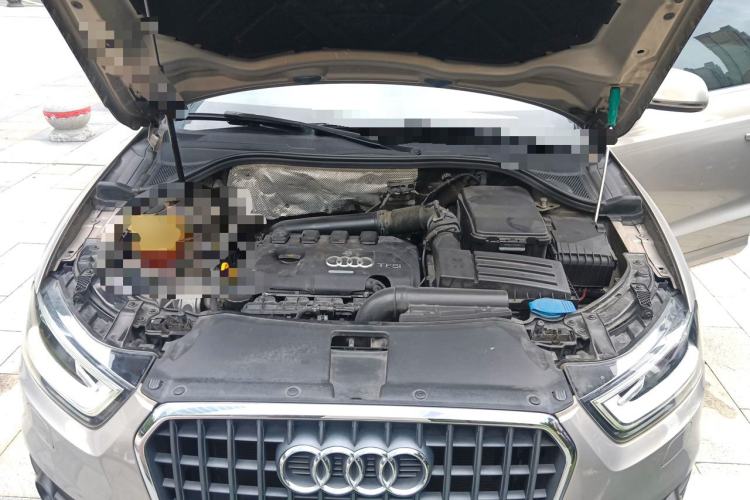 Used Audi Q3 2015 35 TFSI Comfort Model Engine Bay