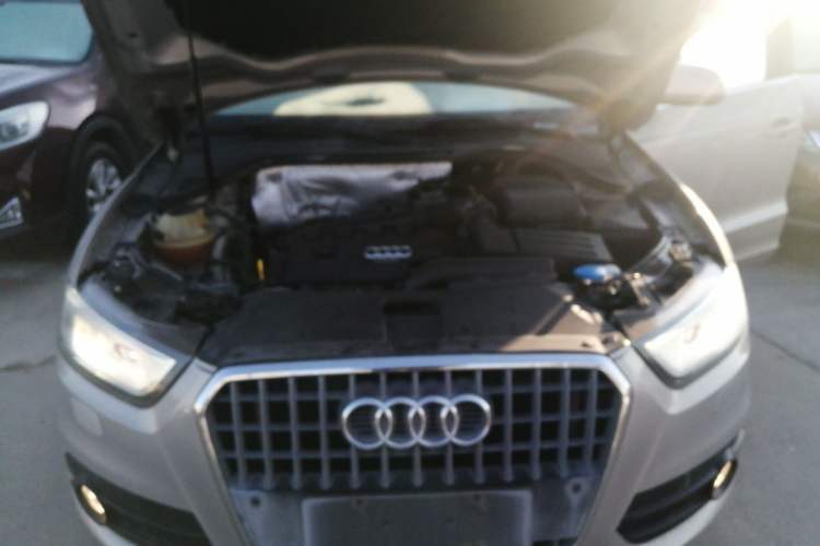 Used Audi Q3 2015 35 TFSI Millionth Anniversary Comfort Model Engine Bay