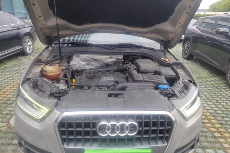 Used Audi Q3 2015 35 TFSI Millionth Anniversary Comfort Model Engine Bay
