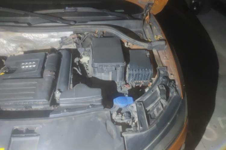 Used Audi Q3 2015 30 TFSI Comfort Model Engine Bay Left