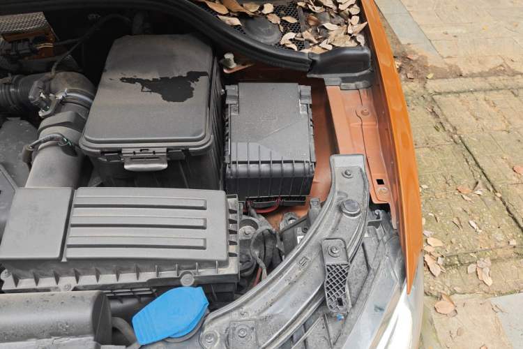 Used Audi Q3 2015 35 TFSI Comfort Model Engine Bay Left