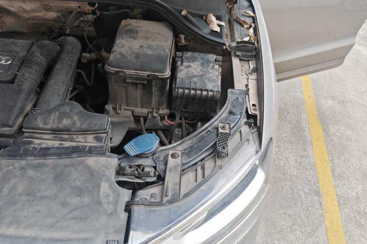 Used Audi Q3 2015 30 TFSI Comfort Model Engine Bay Left