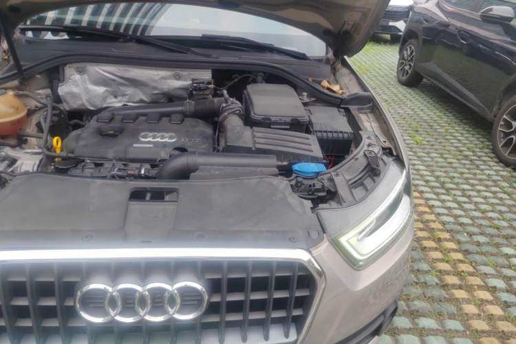Used Audi Q3 2015 35 TFSI Millionth Anniversary Comfort Model Engine Bay Left