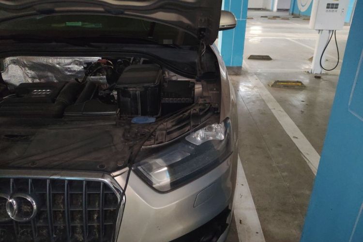 Used Audi Q3 2015 30 TFSI Ambition Edition Engine Bay Left