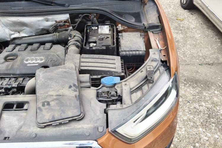 Used Audi Q3 2015 35 TFSI quattro Technology Edition Engine Bay Left