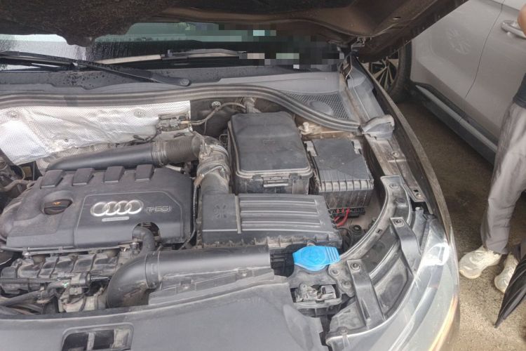 Used Audi Q3 2015 35 TFSI Ambition Edition Engine Bay Left