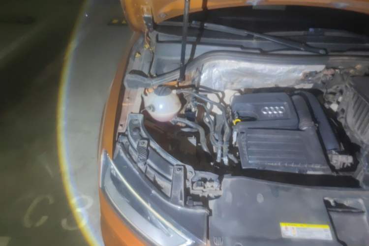 Used Audi Q3 2015 30 TFSI Comfort Model Engine Bay Right