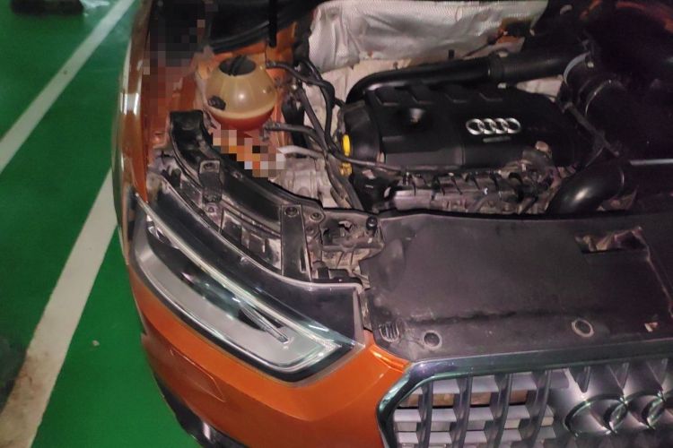 Used Audi Q3 2015 35 TFSI Comfort Model Engine Bay Right