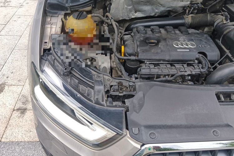 Used Audi Q3 2015 35 TFSI Comfort Model Engine Bay Right