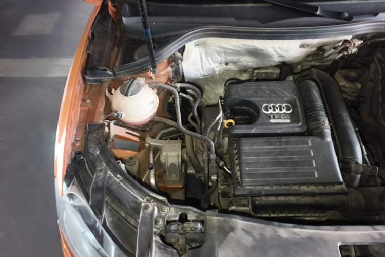 Used Audi Q3 2015 30 TFSI Ambition Edition Engine Bay Right