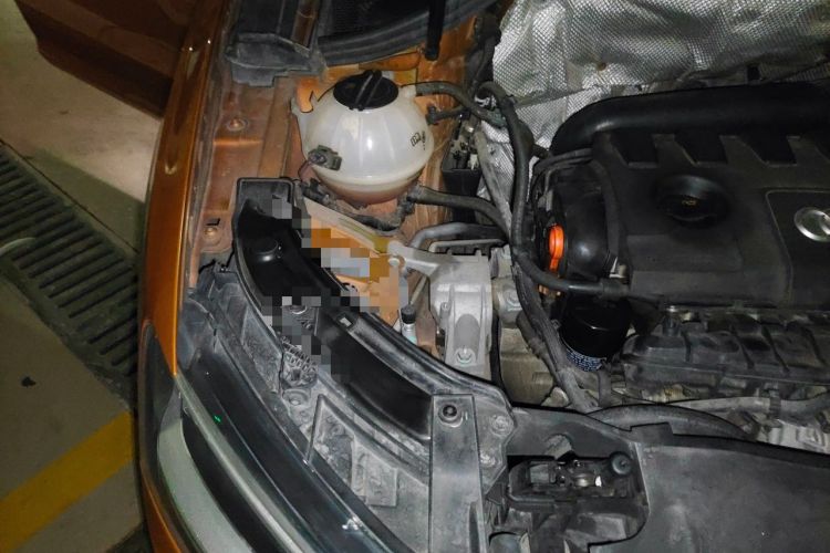 Used Audi Q3 2015 35 TFSI Comfort Model Engine Bay Right