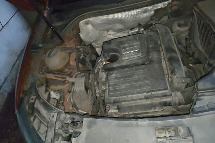 Used Audi Q3 2015 30 TFSI Comfort Model Engine Bay Right