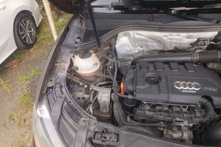 Used Audi Q3 2015 35 TFSI Ambition Edition Engine Bay Right