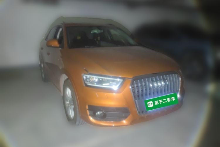 Used Audi Q3 2015 30 TFSI Comfort Model Front Right 45 Deg