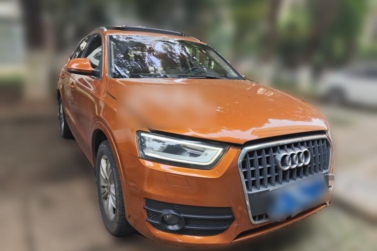 Used Audi Q3 2015 35 TFSI Comfort Model Front Right 45 Deg