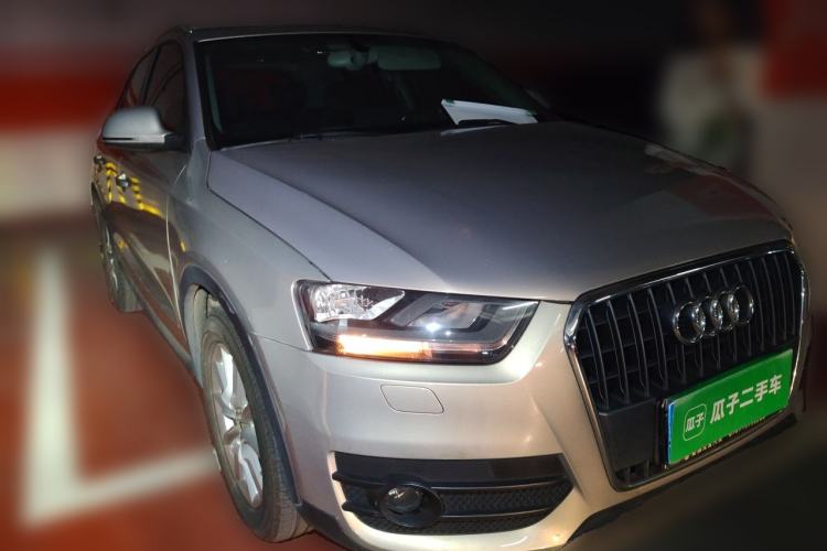 Used Audi Q3 2015 30 TFSI Ambition Edition Front Right 45 Deg