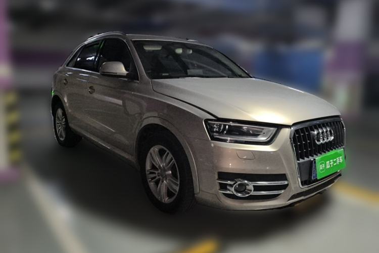 Used Audi Q3 2015 35 TFSI quattro Technology Edition Front Right 45 Deg