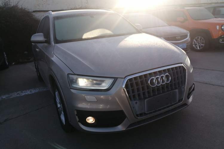 Used Audi Q3 2015 35 TFSI Millionth Anniversary Comfort Model Front Right 45 Deg