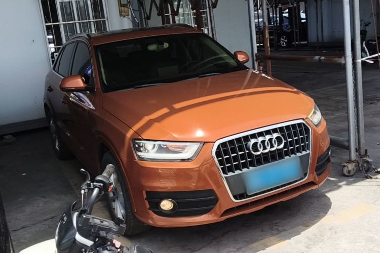Used Audi Q3 2015 35 TFSI Ambition Edition Front Right 45 Deg