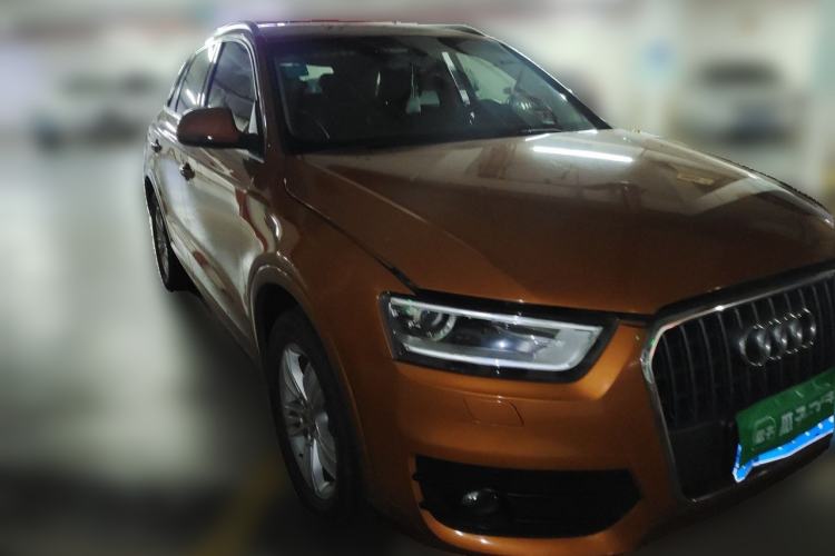 Used Audi Q3 2015 35 TFSI Comfort Model Front Right 45 Deg