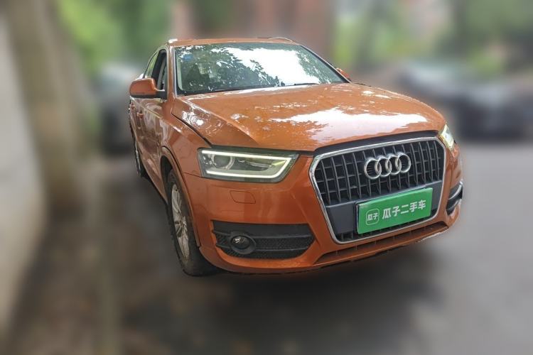 Used Audi Q3 2015 30 TFSI Comfort Model Front Right 45 Deg
