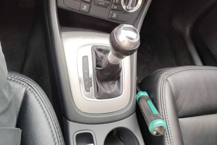 Used Audi Q3 2015 35 TFSI Ambition Edition Gear Lever