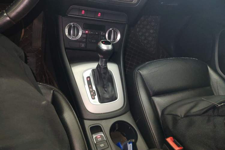 Used Audi Q3 2015 30 TFSI Ambition Edition Gear Lever