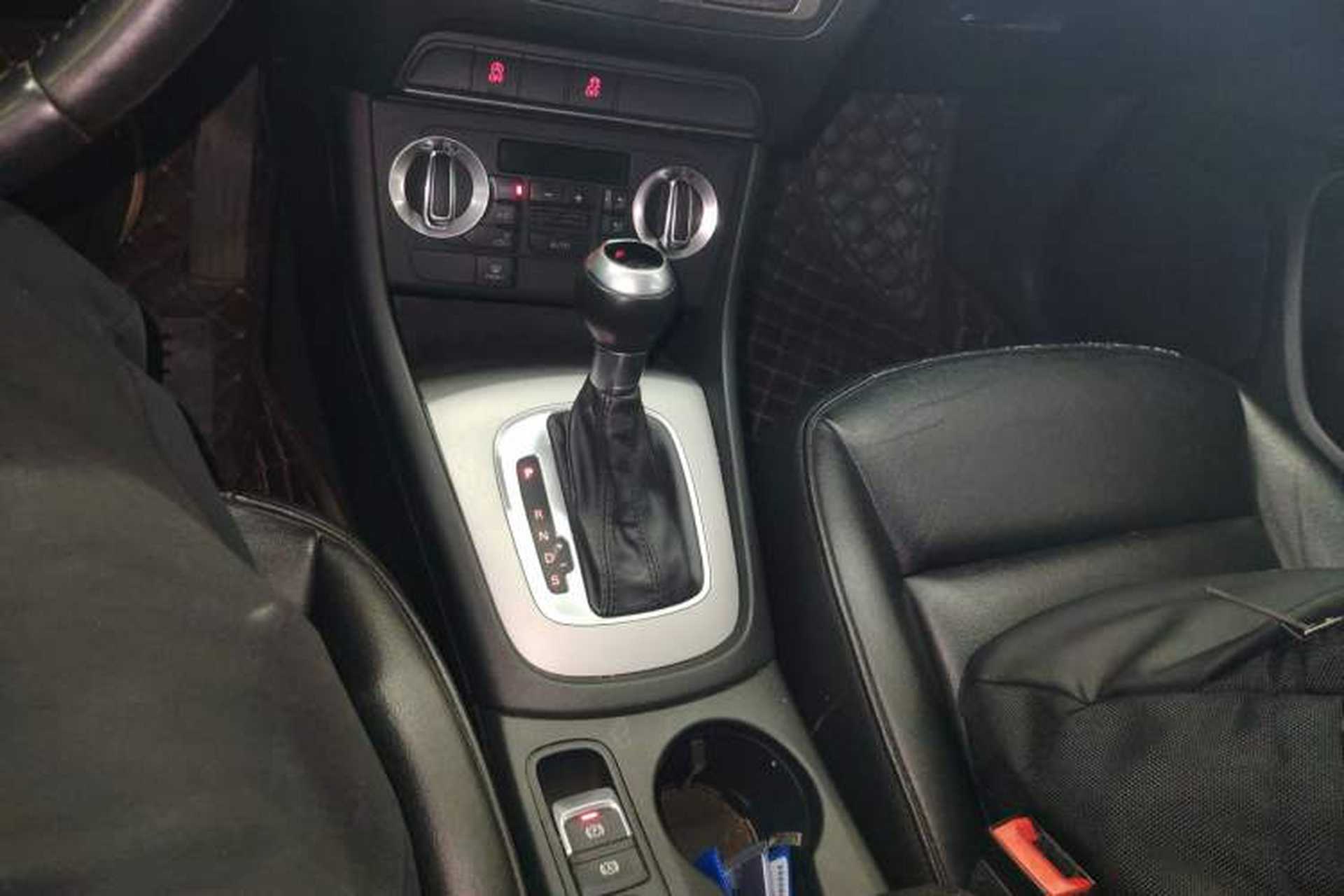 Used Audi Q3 2015 30 TFSI Ambition Edition Gear Lever