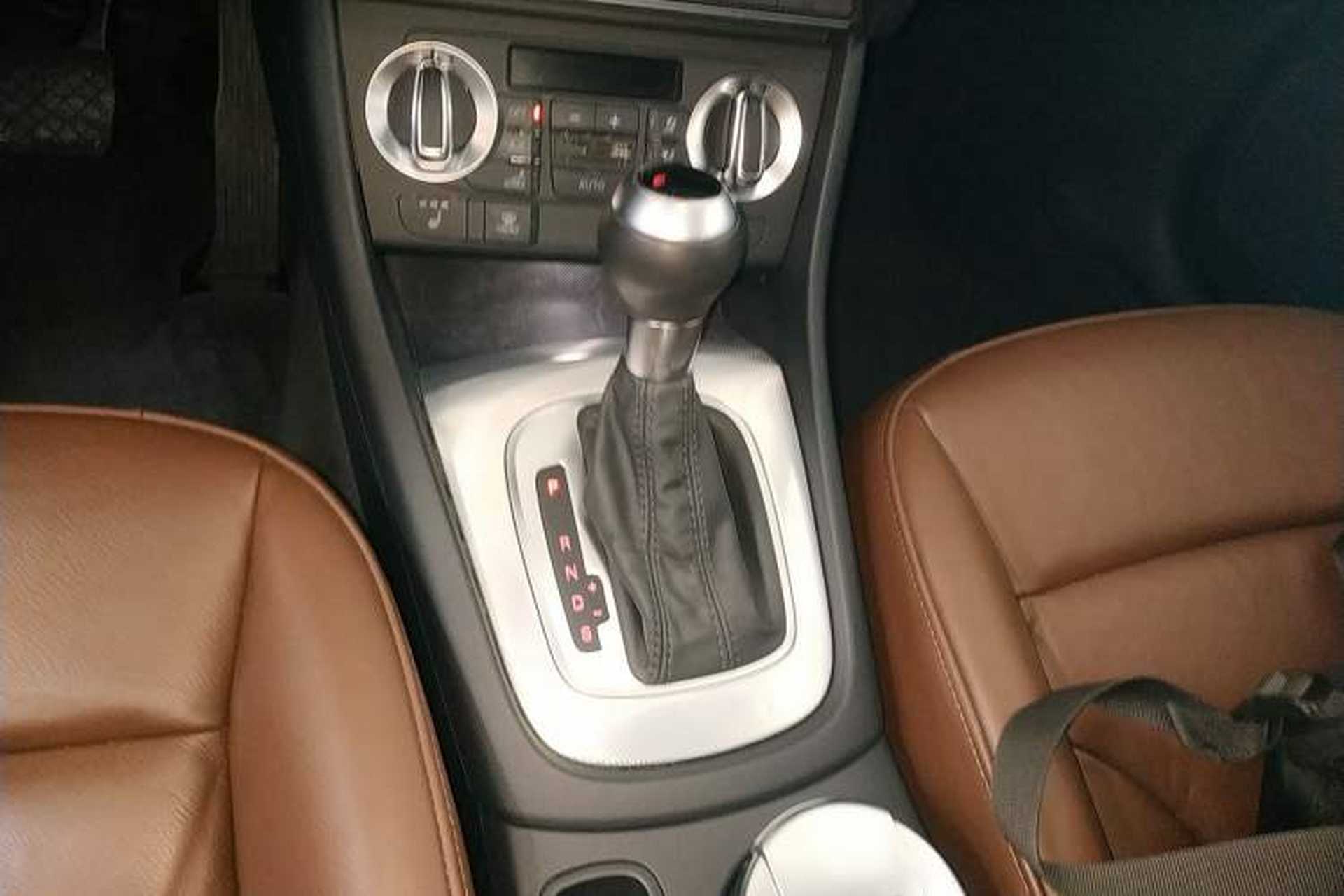 Used Audi Q3 2015 35 TFSI quattro Technology Edition Gear Lever