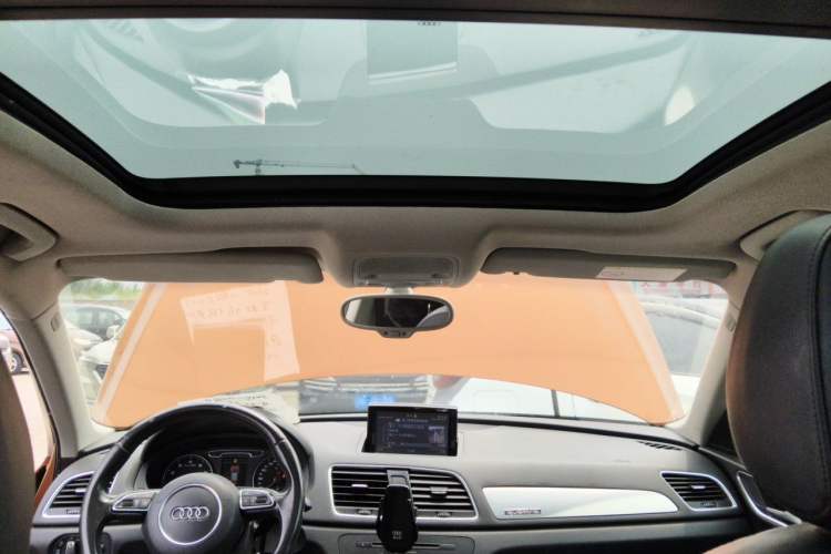 Used Audi Q3 2015 35 TFSI quattro Technology Edition Headliner