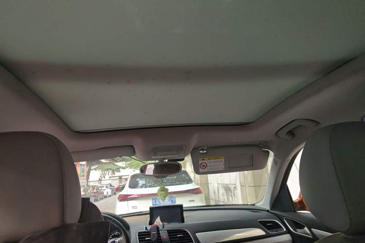 Used Audi Q3 2015 30 TFSI Comfort Model Headliner