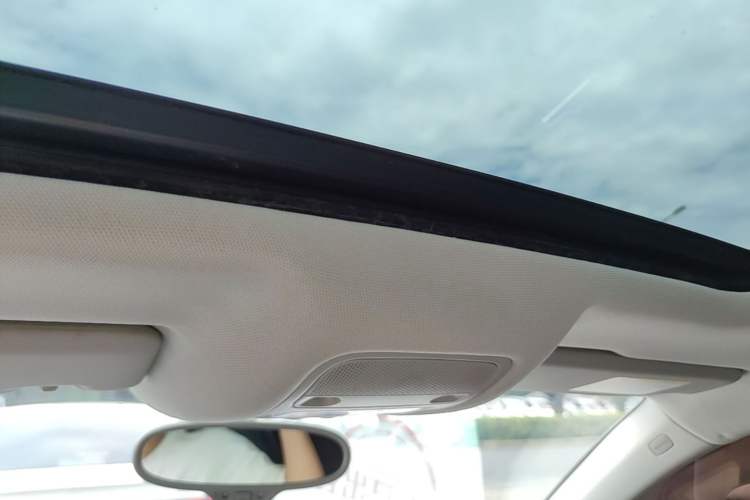 Used Audi Q3 2015 35 TFSI Ambition Edition Headliner