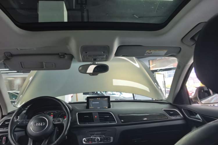 Used Audi Q3 2015 35 TFSI quattro Technology Edition Headliner