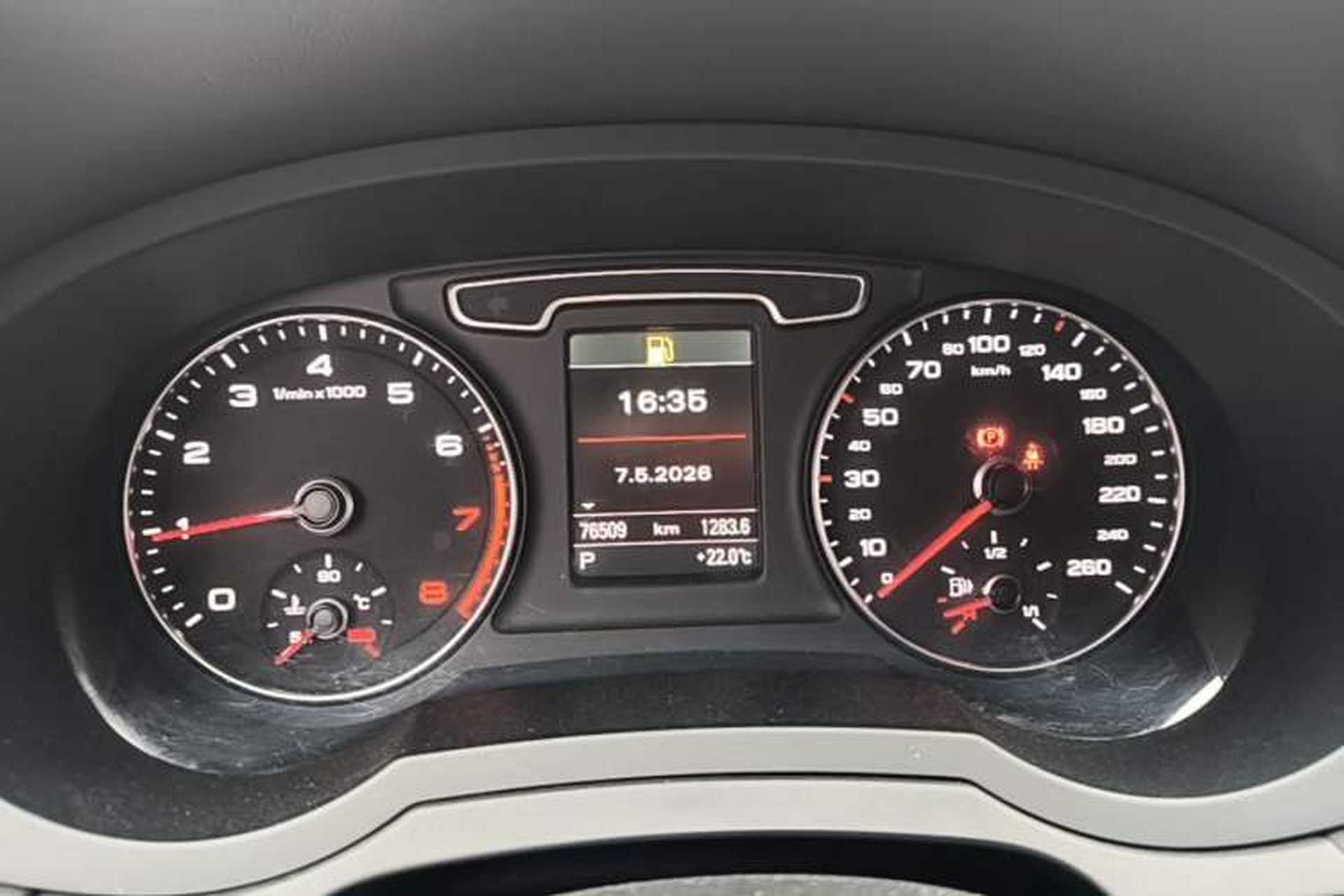 Used Audi Q3 2015 35 TFSI quattro Technology Edition Instrument Cluster