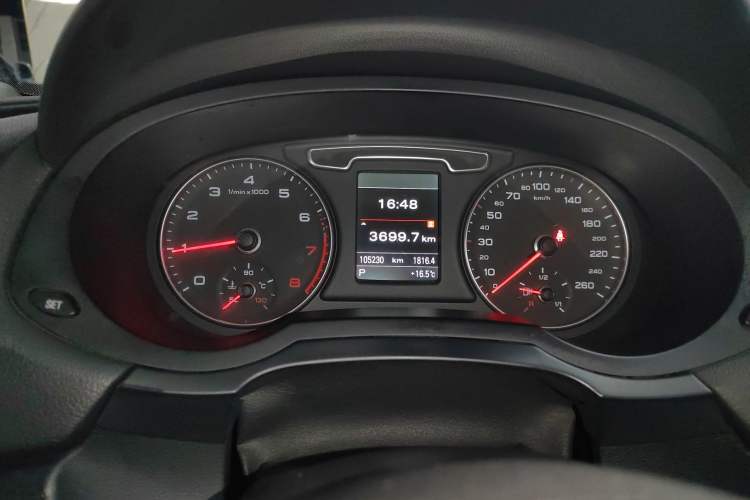 Used Audi Q3 2015 35 TFSI quattro Technology Edition Instrument Cluster