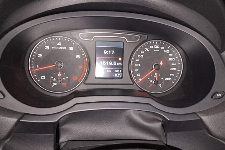 Used Audi Q3 2015 35 TFSI quattro Technology Edition Instrument Cluster