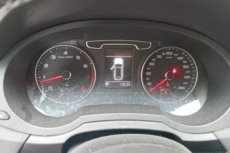 Used Audi Q3 2015 30 TFSI Comfort Model Instrument Cluster