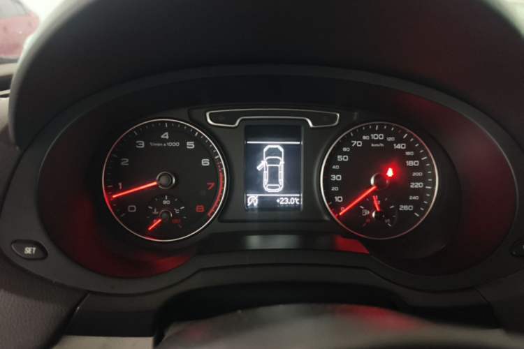 Used Audi Q3 2015 30 TFSI Ambition Edition Instrument Cluster