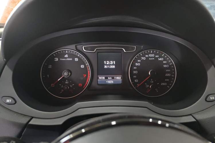 Used Audi Q3 2015 35 TFSI quattro Technology Edition Instrument Cluster